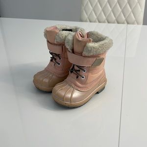 Girls snow boots